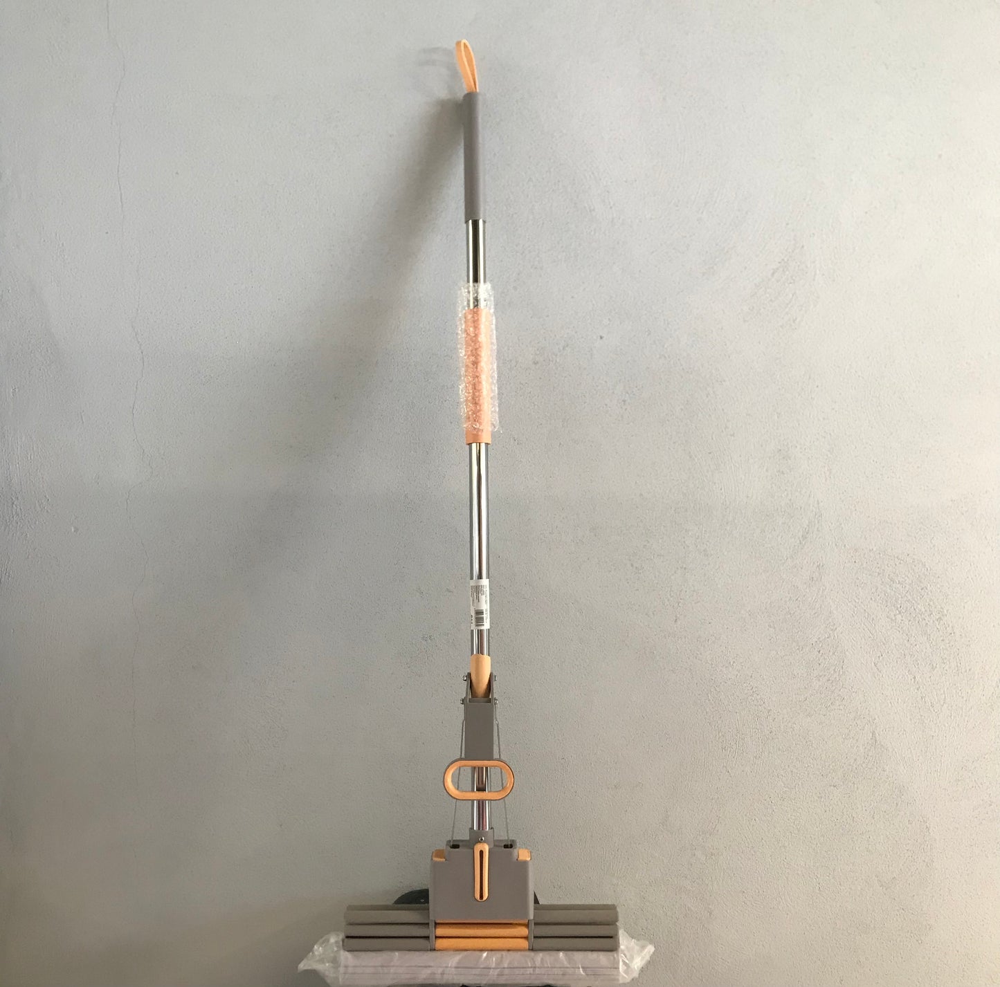 MOP CU BURETE ABSORBANT SI MANER TELESCOPIC 38*126CM 23020-43