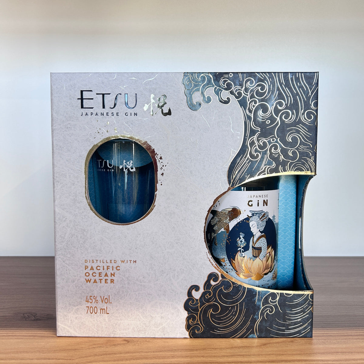 GIN  ETSU PACIFIC OCEAN WATER 45% (0.7L ) CUTIE -SGR