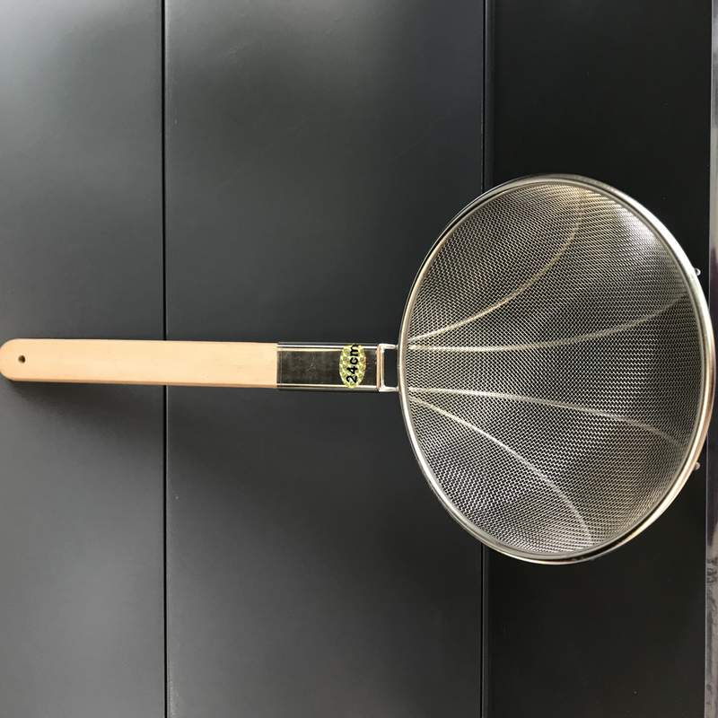 SITA DIN FIER CU LEMN 24CM