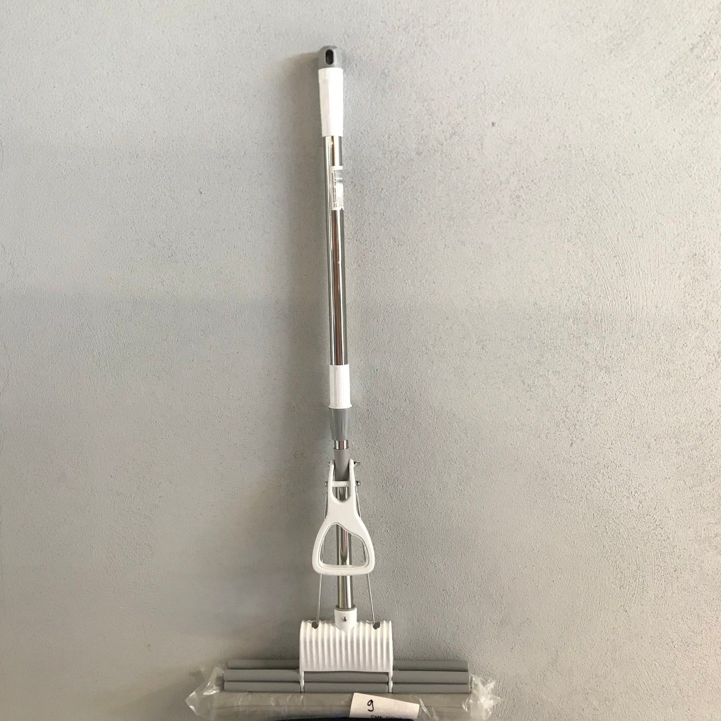 MOP CU BURETE ABSORBANT SI MANER TELESCOPIC 38*115CM 23020-44
